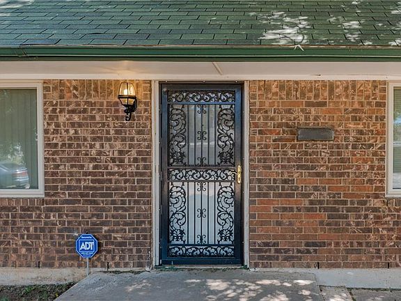 4th image of 3009 Overland Dr