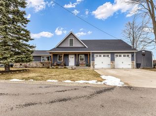 115 Miami Dr, Houghton Lake, MI 48629