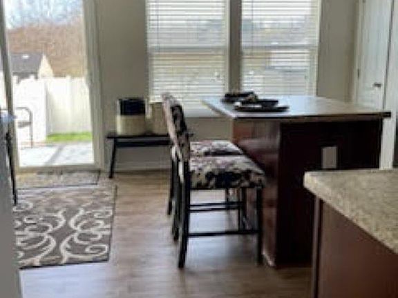 4th image of 22 Stafford Cir #22