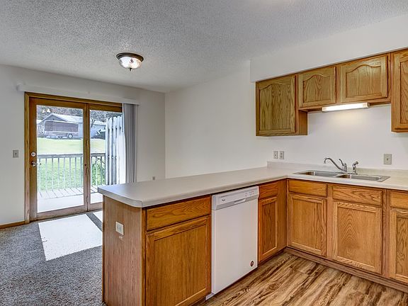 5th image of 2820 Edgewood Dr SW #3