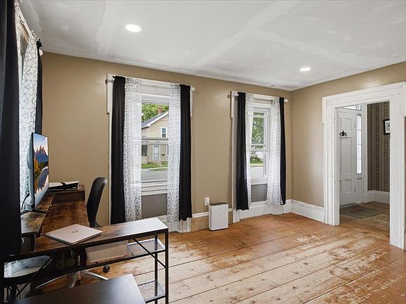 5th image of 209 Depot Street