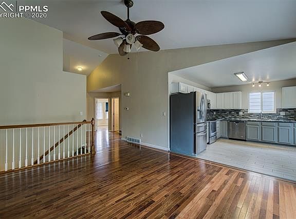 2nd image of 6256 Gossamer St