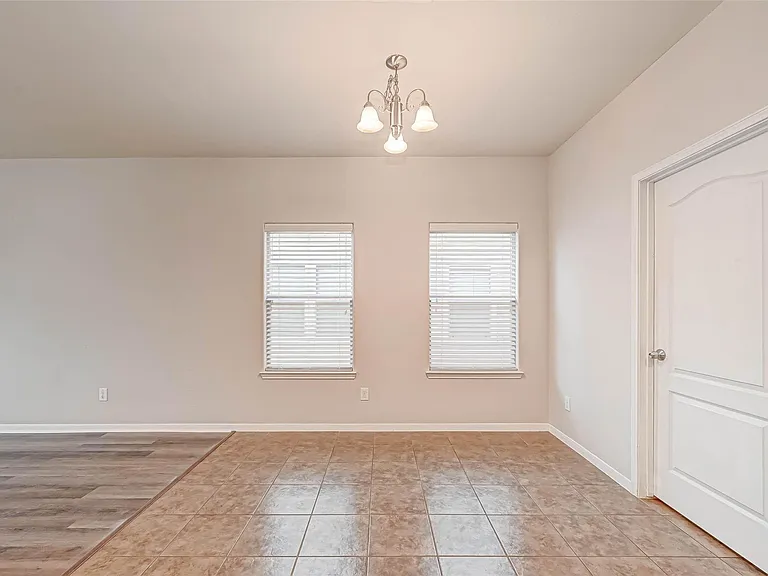 2815 Mustang Hill Ln — Photo 15
