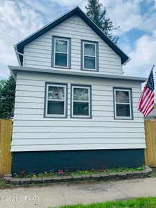 609 4th Ave S, Grand Forks, ND, 58201