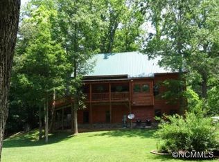 1631 Rabbit Hop Rd, Spruce Pine, NC 28777