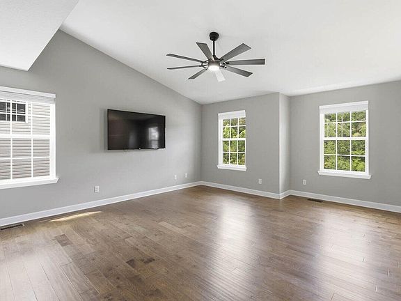 3rd image of 1758 Short Leaf Ln