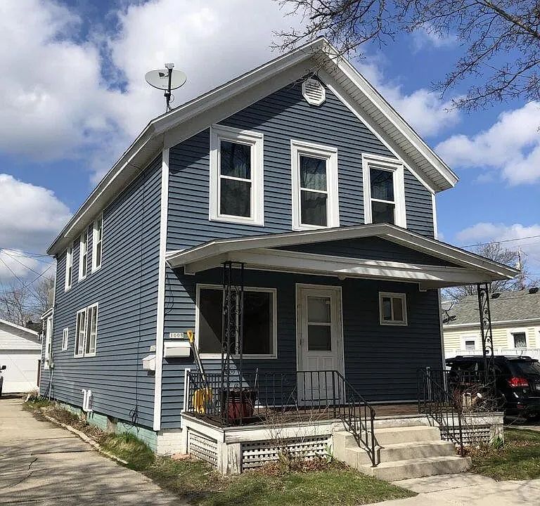 1st image of 1008 Superior Ave #A