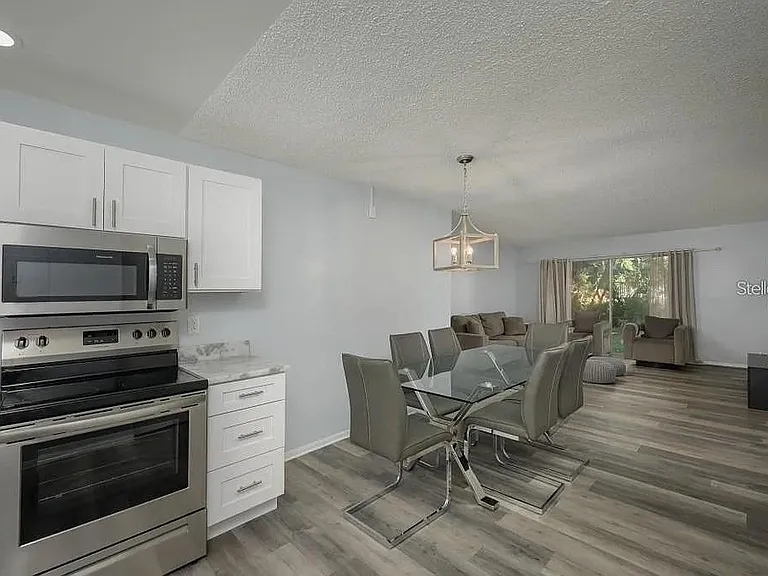 2625 Pine Lake Ter — Photo 3