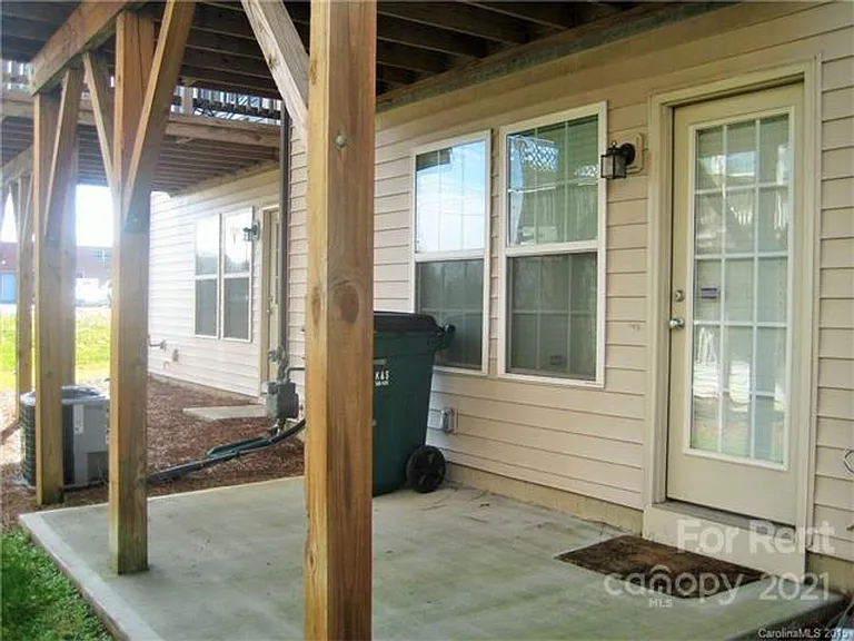 7749 Jackson Pond Dr — Photo 7