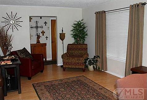4th image of 3710 Skyline Dr