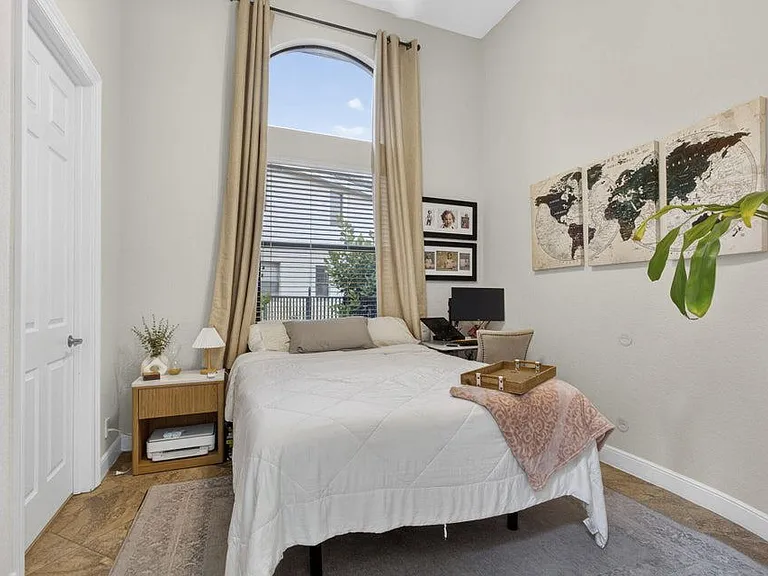 10415 Germain Ct — Photo 11