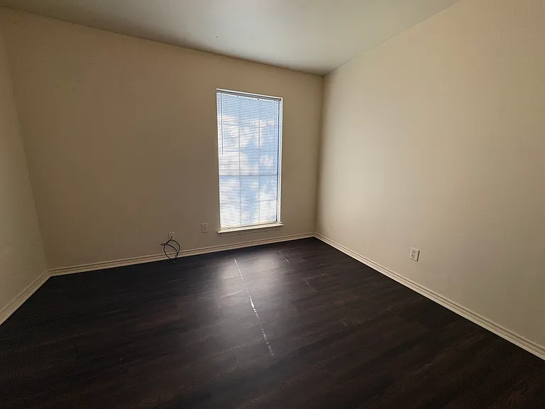 714 Hillcrest Ct — Photo 15
