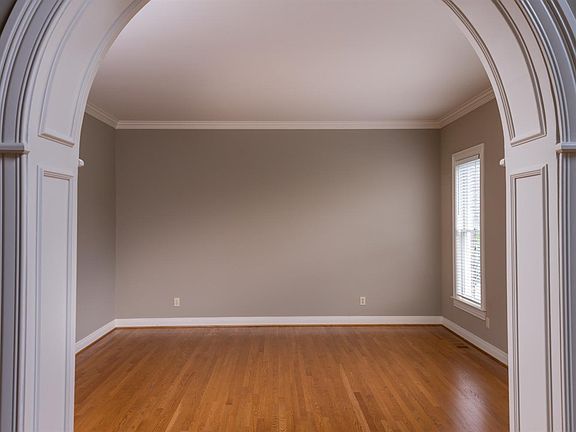4th image of 4837 Chelmsbury Ln