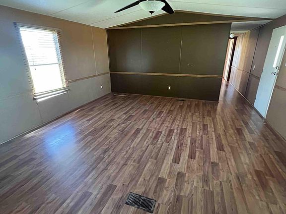 4th image of 2413 Salmon St