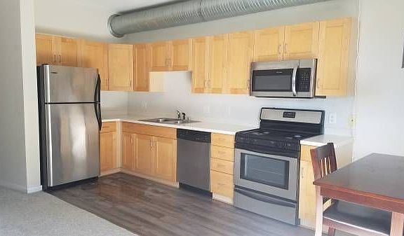 4th image of 2080 N Commerce St Unit 513
