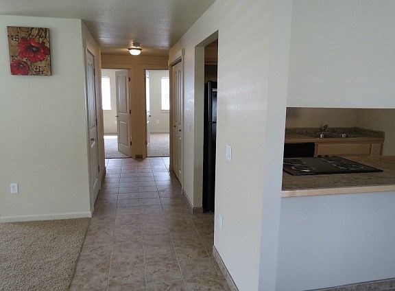 5th image of 9013 NE 54th St APT 27