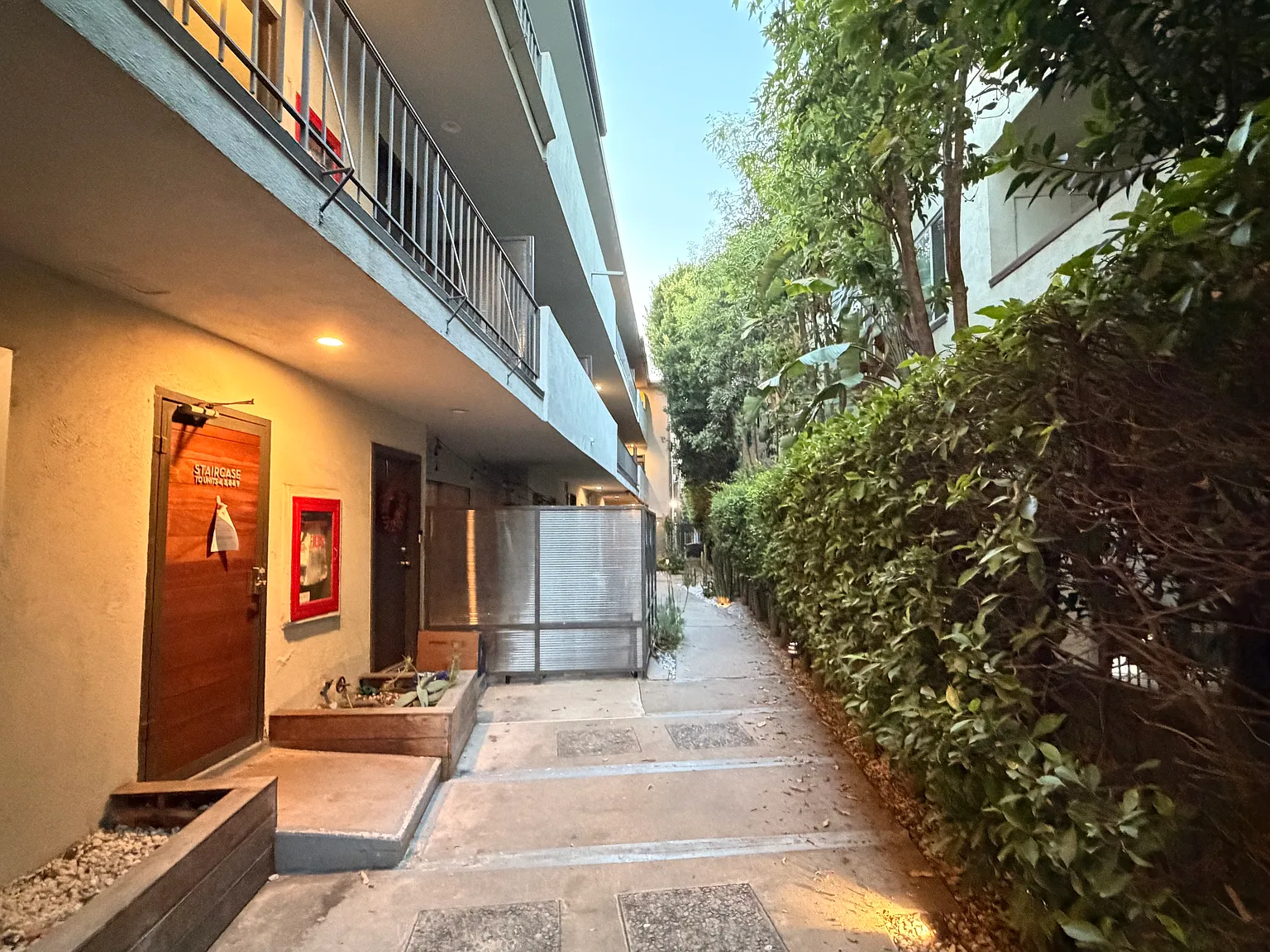 1 bed, 700 sqft, $2,995 — Photo 3
