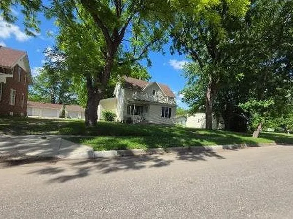 708 11th Ave, Clarkfield, MN 56223