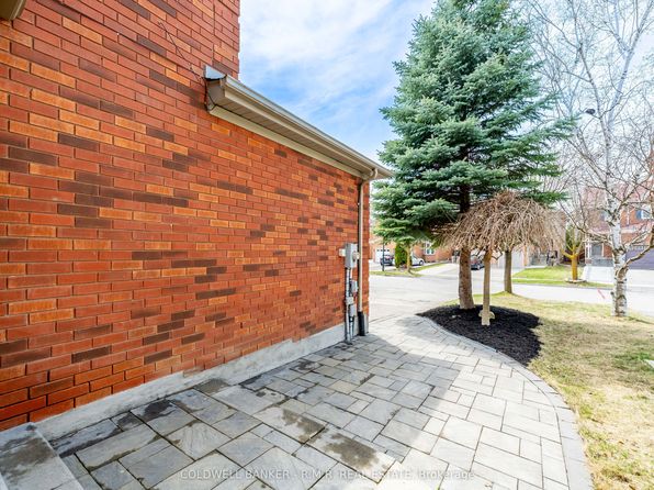 38 Widdifield Ave, Newmarket, ON L3X 1Z4