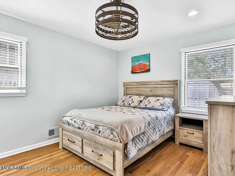 1813 Bradley Ter — Photo 10
