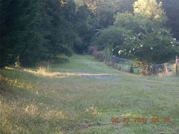 5th image of 15327 August Ln