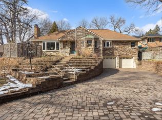 2299 Edgcumbe Rd, Saint Paul, MN 55116