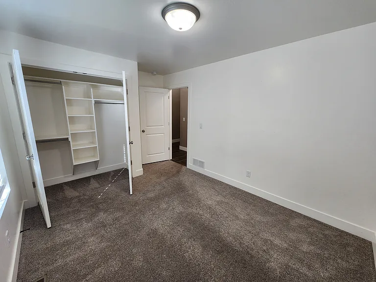3448 N Coral Way — Photo 4