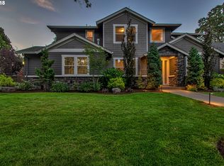 705 Garfield St, Woodburn, OR 97071