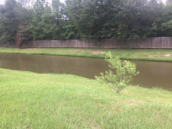 4th image of 10508 Lake Harbor Ln