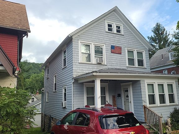 3rd image of 608 W 1st St