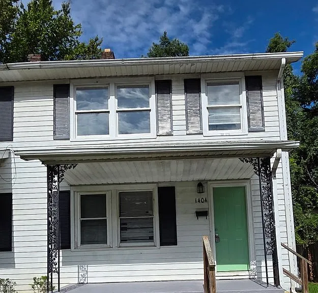 1404-1406 Berry St — Photo 1