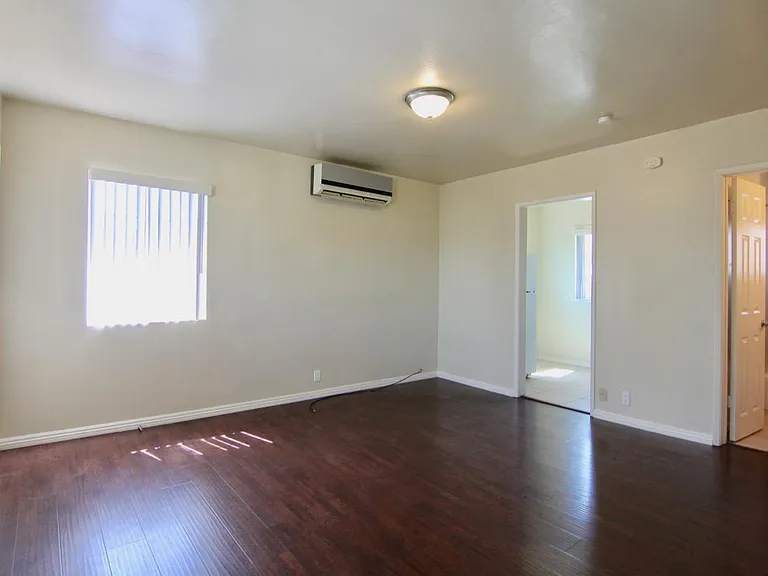 3347 Del Mar Ave #4 — Photo 4