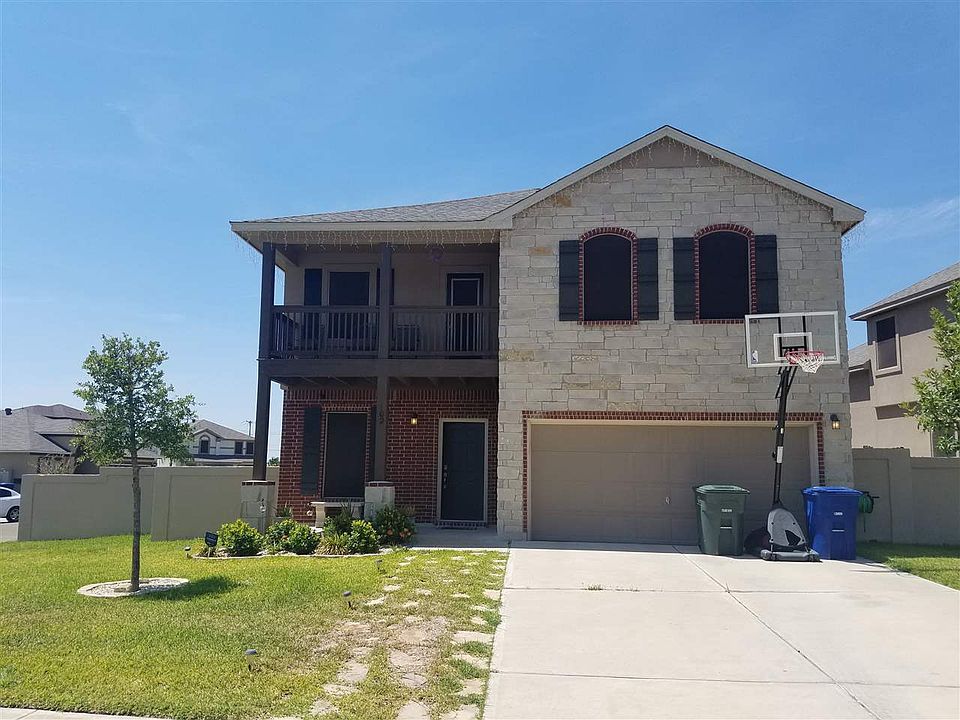 1st image of 102 Majestic Palm Dr