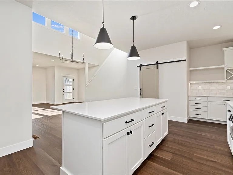 1688 E Cutgrass Ln — Photo 17