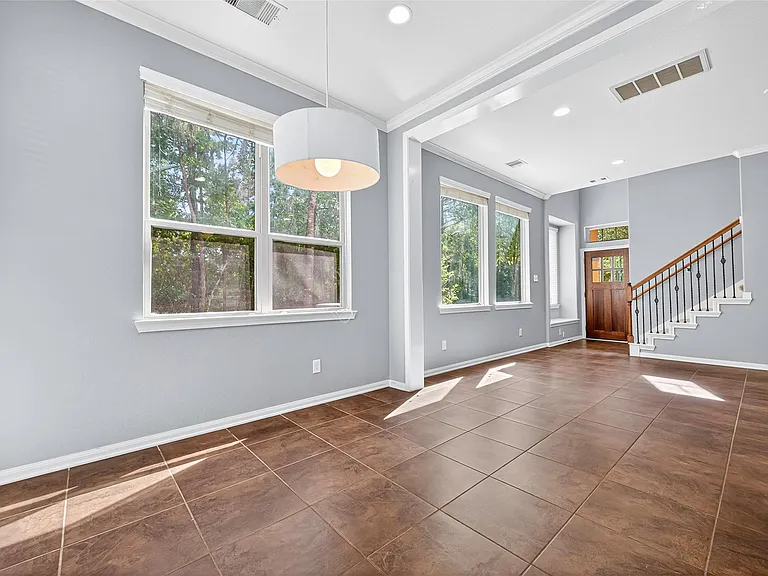 137 Cheswood Manor Dr — Photo 7