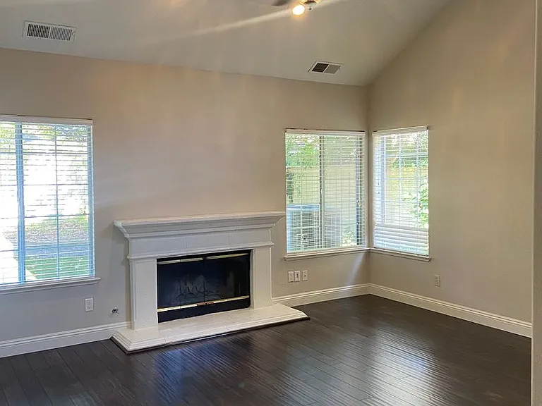 104 Lost Lake Ct — Photo 9
