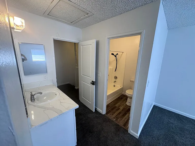 5245 Golden Ln — Photo 14