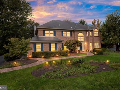 2015 Country Club Dr, Doylestown, PA, 18901