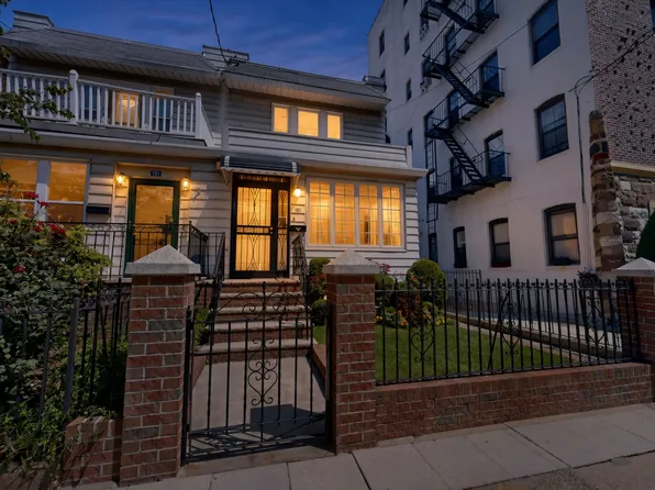 181 Marine Avenue image 1 of 26