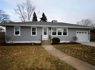 1112 Winthrop Ave, Joliet, IL 60435