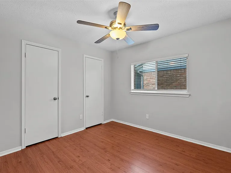 15834 Constitution Ln — Photo 25
