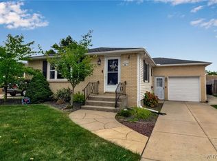 58 Caroline Ln, Depew, NY 14043