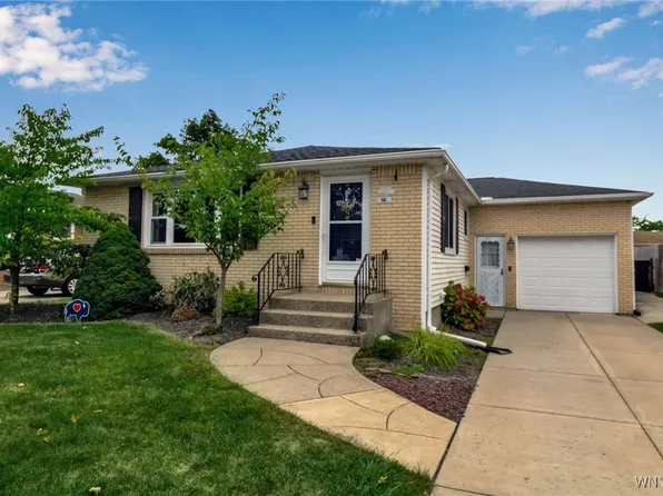 58 Caroline Ln, Depew, NY 14043