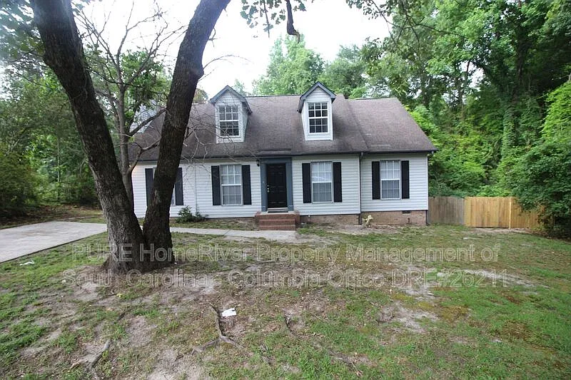 5 bed, 2.0 bath, 1918 sqft, $1,700 — Photo 2