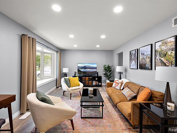 4th image of 2394 Kettle Dr