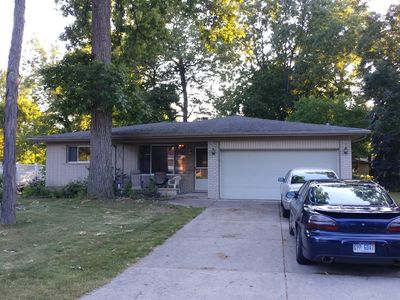 1261 Pickwick Pl, Flint, MI, 48507