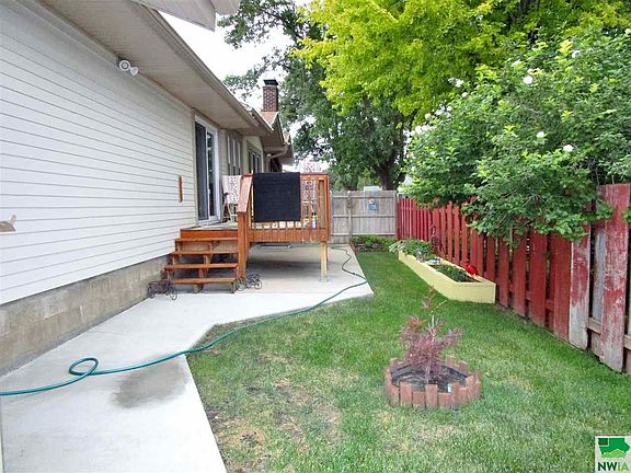 5th image of 3018 Dakota Ave