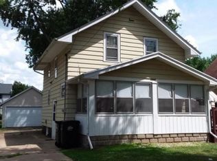 1147 Oak St, Beloit, WI 53511