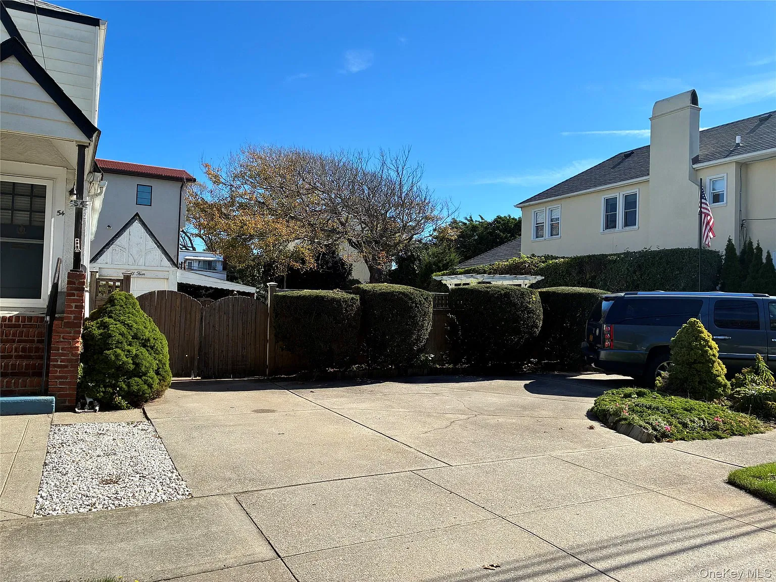 5 bed, 2.0 bath, 1796 sqft, $3,500 — Photo 2