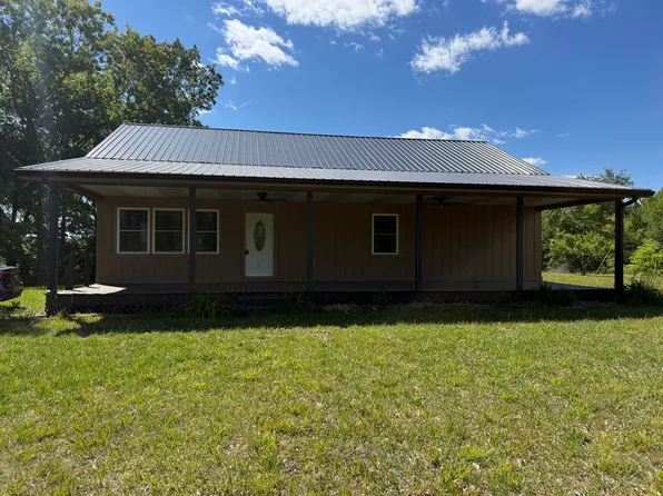 200 Hudson Ln, Russell Springs, KY 42642